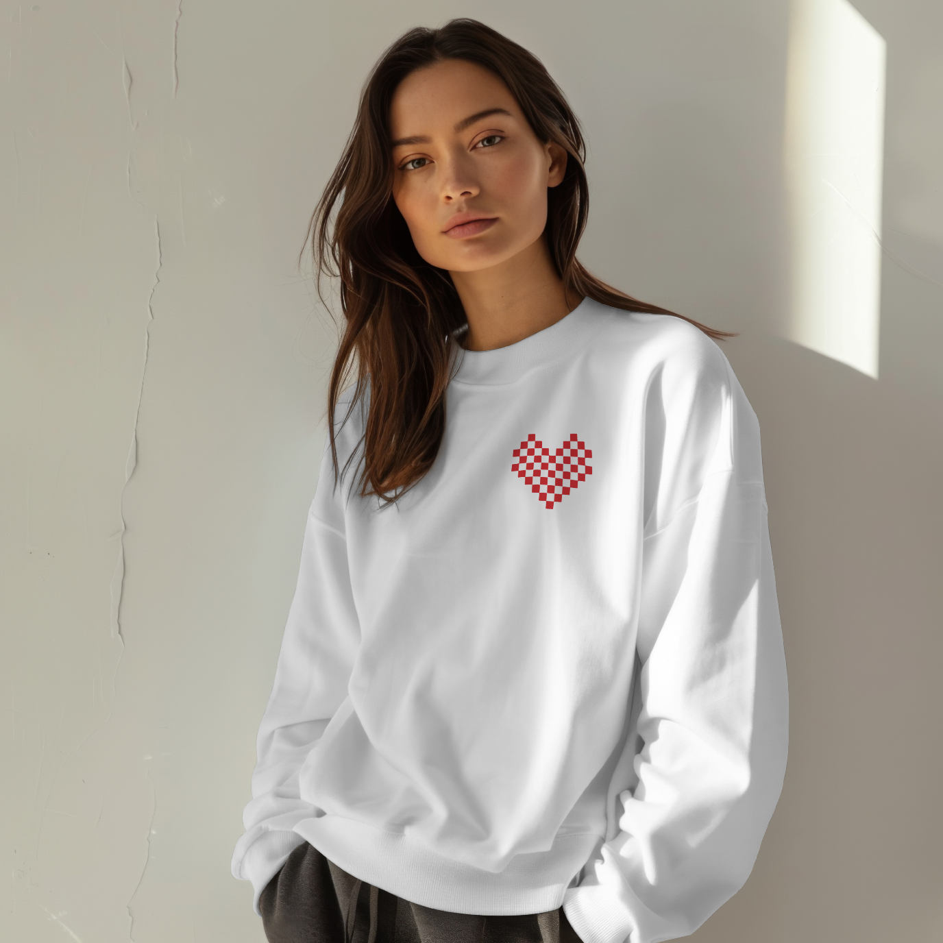 Retro Checkered Heart Crewneck Sweatshirt - Aesthetic Pullover